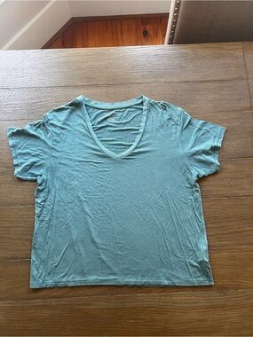American Eagle Outfitters Women's V-Neck Short Sleeve Tee - Seafoam